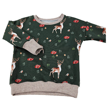 Sweater mit Rehen in grün