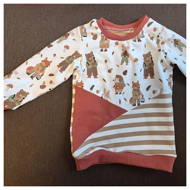 Kundenbeispiel - Sweater mit Waldtieren