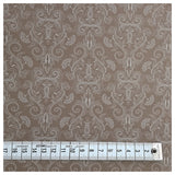 Baumwollsatin Halbdruck Ornamente taupe und weiß