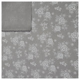 Baumwollsatin Blumen grau und weiß