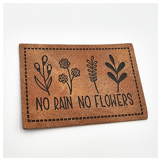 Label no rain aus Kunstleder