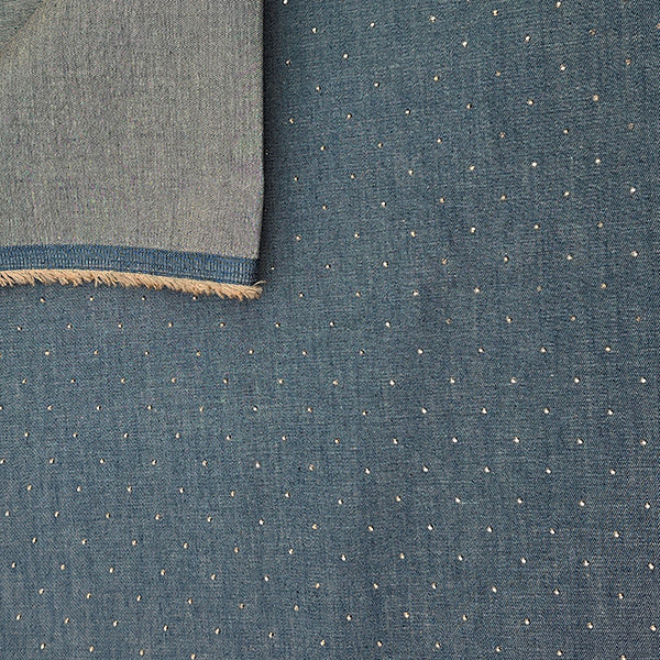 Jeansstoff mit Nieten