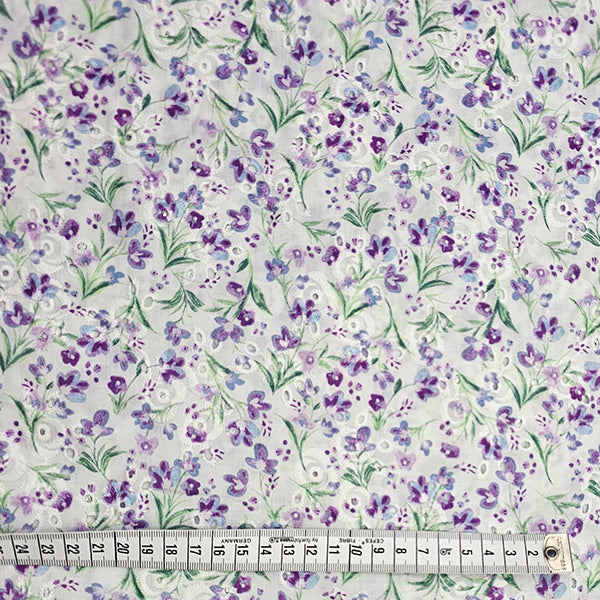 Baumwolle Stickerei Blumen flieder und grün